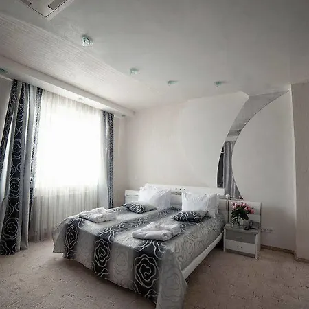 Praha Wood House Hotel Uzhhorod
